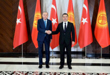 В Бишкеке состоялась церемония официальной встречи президента Садыра Жапарова и президента Турции Реджепа Тайипа Эрдогана