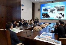 Садыр Жапаров “Үч чоку” долбоорун ишке ашыруу боюнча жумушчу кеңешме өткөрдү