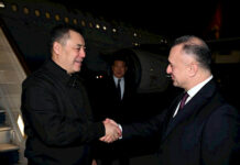 Садыр Жапаров иш сапары менен Бакуга келди