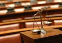 Вывод из банка $32 млн. Оппоненты пытаются оказать давление на суд?