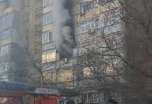 В одной из квартир в 12 микрорайоне вспыхнул пожар, 4 человека обратились в скорую