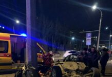 В Бишкеке автомобиль с иностранцами разорвало от удара: двое погибли на месте