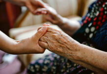 За уклонение от содержания родителей детей будут наказывать — подписан закон