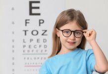 Кыргызстанда 18 жашка чейинки балдардын көрүүсүн текшерүү акысыз жүргүзүлөт – Камсыздандыруу фонду