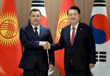 Садыр Жапаров Кореянын президенти Юн Сок Ёль менен сүйлөшүүлөрдү өткөрдү