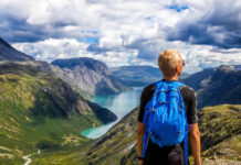 9 айда Кыргызстанга дээрлик 3,3 млн турист келген