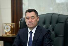 Садыр Жапаров зилзалага байланыштуу Кытайдын төрагасына көңүл айтты