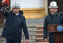 Глава кабмина Касымалиев передал Минтрансу 453 единицы новой спецтехники