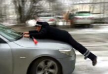 В Бишкеке «Лексус» без номеров сбил инспектора и скрылся