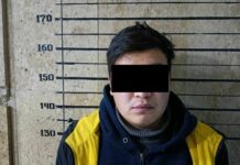 В Бишкеке пьяный мужчина угнал машину и врезался на ней в забор