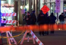 Автомобиль въехал в толпу в Новом Орлеане