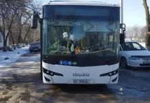 В Бишкек прибыли еще 43 новых 12-метровых автобусов ISUZU