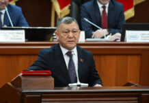 Жогорку Кеңеште жаңы депутат ант берди