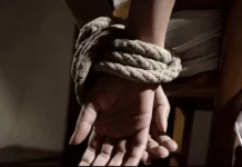 Москвада кыргызстандык эки жаранды барымтага алып, акча талап кылышкан