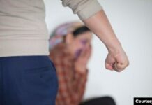 Аксыда 51 жаштагы аялдын өлүмүнө күйөөсү шектелүүдө