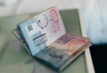 Визы для владельцев дипломатических паспортов Кыргызстана и Кипра отменят