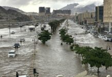 Сауд Арабиянын бир катар калааларын нөшөрлөгөн жаандан кийин суу каптады