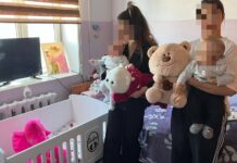 В женскую колонию передали манежи и игрушки для детей осужденных