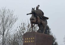 Өзгөндө Айкөл Манастын эстелиги ачылды