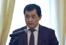 Эркин Чечейбаев саламаттык сактоо министринин милдеттерин аткаруучу болуп дайындалды