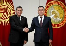 Садыр Жапаров Түркмөнстандын тышкы иштер министри Рашид Мередовду кабыл алды
