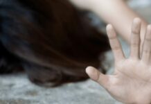 Бишкекчанку похитили из кафе и изнасиловали