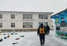 В Таласской области из-за подземных толчков треснули стены домов