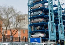 В Бишкеке заработала первая роторная парковка