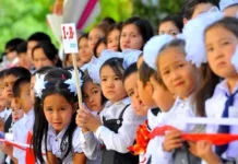 Почти 83 тысячи детей в Кыргызстане записали в школы