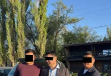 Инспектор Счетной палаты задержан за вымогательство 200 тысяч сомов