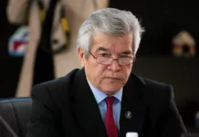 Мамлекеттик катчы Сүйүнбек Касмамбетов кызматтан кетти