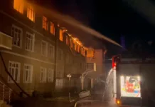 В Сузакском районе сгорела частная школа