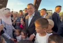 Президент Жалал-Абаддагы Кыргызстан менен Россиянын аймактар достук паркта болду