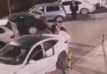 Айдоочу унааны артка айдап, 8 жаштагы баланы сүзгөн. Жабырлануучу жандандыруу бөлүмүндө