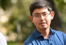 Кадырбек Атамбаев «Манас» аэропортунда кармалды