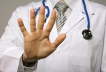 Пациенты грубые. Приехавшие из Кореи в КР врачи боялись за свою безопасность