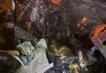 На Иссык-Куле сгорела BMW X5, два человека погибли