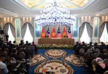 По итогам переговоров Садыра Жапарова и премьера Малайзии подписан ряд документов