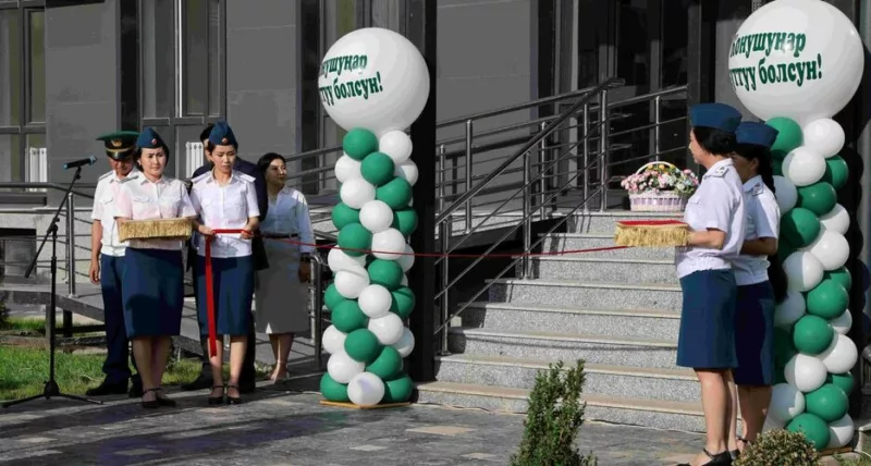 382603 w h500 1749620168 r в бишкеке 77 пограничникам выдали квартиры