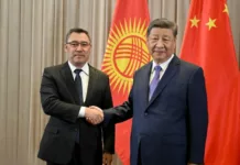 Садыр Жапаров провел переговоры с Си Цзиньпином на полях саммита в Астане