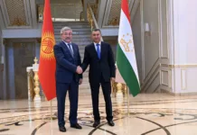 Адылбек Касымалиев в Душанбе провел переговоры с таджикским коллегой