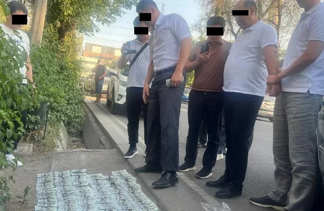 Bez nazvaniya 3 2 бишкек шаарынын мэринин орун басары пара менен кармалды
