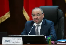 Жогорку Кеңештин төрагасы Казакстанга иш сапары менен кетти