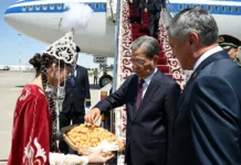 Кытай парламентинин төрагасы расмий сапар менен Кыргызстанга келди