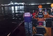 Бали аралында чөккөн паромдун 61 жүргүнчүсү дайынсыз болууда