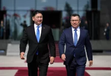 Монголиянын президентинин Бишкекке келиши: 13 документке кол коюлду