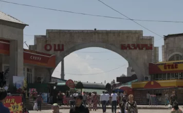 Торговцы Ошского рынка обратились к председателю ГКНБ и мэру Бишкека