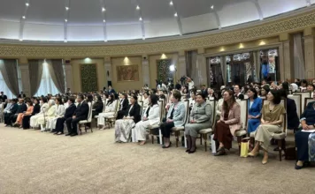 В госрезиденции “Ала-Арча” проходит форум женщин-лидеров с участием первой леди Кыргызстана Айгуль Жапаровой и главой администрации президента Узбекистана Саидой Мирзиёевой