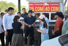 Мэр Жунушалиев «Кудайберген» базарына кирүүгө мыйзамсыз акы алынып жаткандыгын аныктады