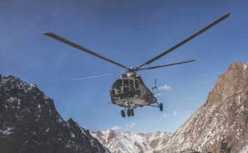 Кыргызстандагы Байчечекей чокусунан эки орусиялык альпинист куткарылды